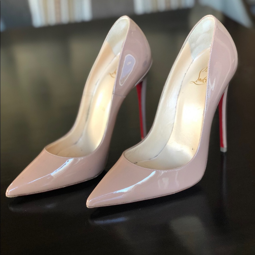 Nude Christian louboutins